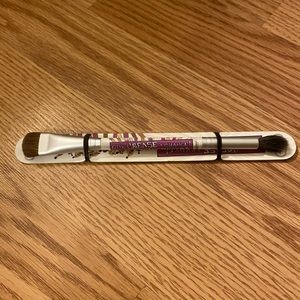 The balm give crease a chance! eye shadow brush.